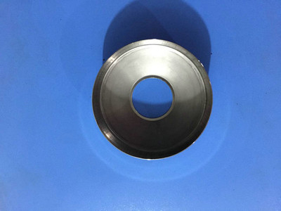 沈陽斯丹坪機械制造公司 專業生產汽車配件，跨界拓展化妝品包裝領域